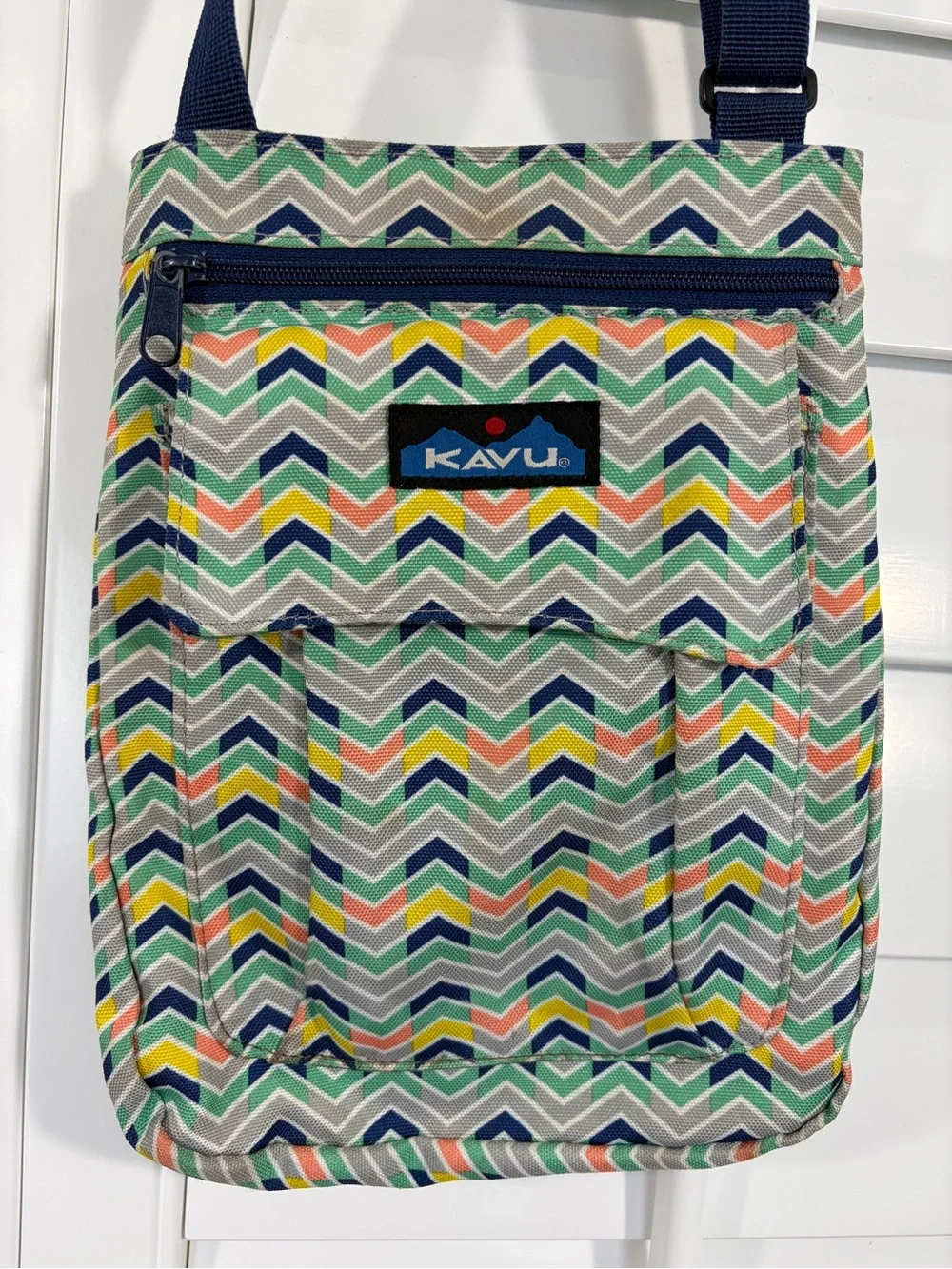 KAVU Chevron Keepalong Cross Body Bag